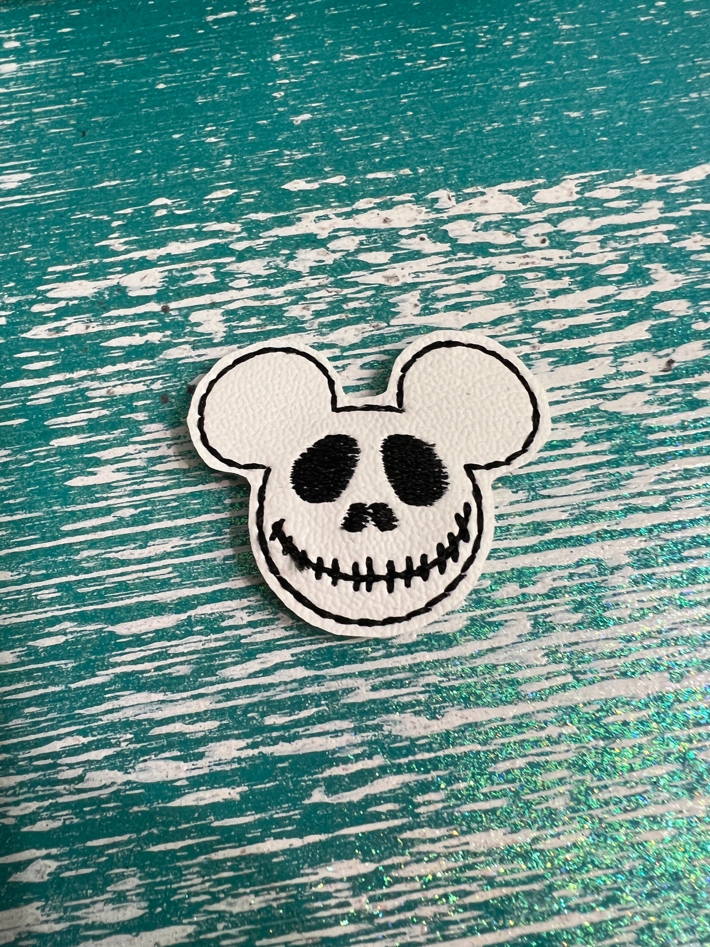 Mouse skeleton face